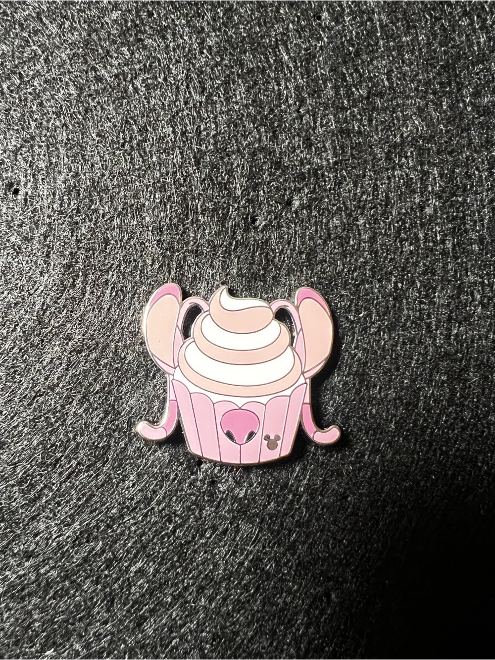 Disneyland hidden Mickey wave A 2026 Cupcake angel Ears Enamel Pin